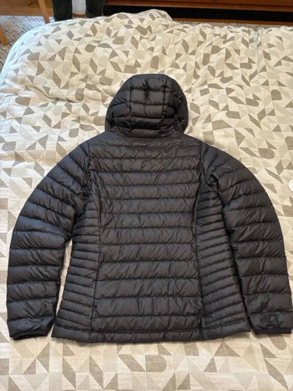 Patagonia Women's Black Down Sweater Hoodie Jacket - Picture 2 of 8